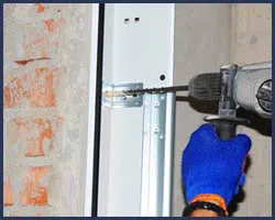 Neighborhood Garage Door Irvine, CA 949-333-0423 Neighborhood Garage Door Irvine, CA 949-333-0423 - side-door-repair-t-22-gr-23m